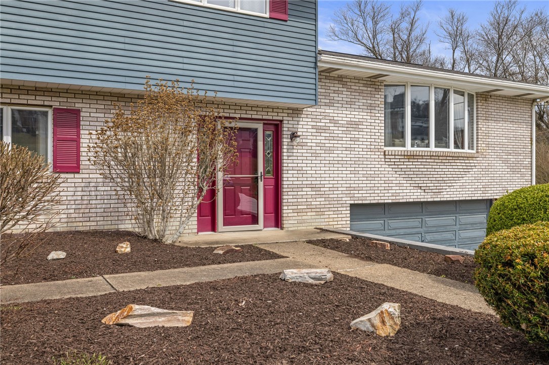 558 W Mcmurray Rd