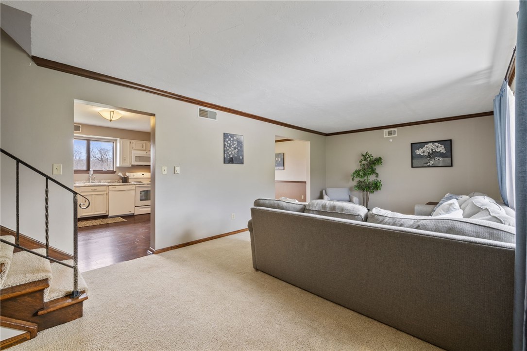 558 W Mcmurray Rd