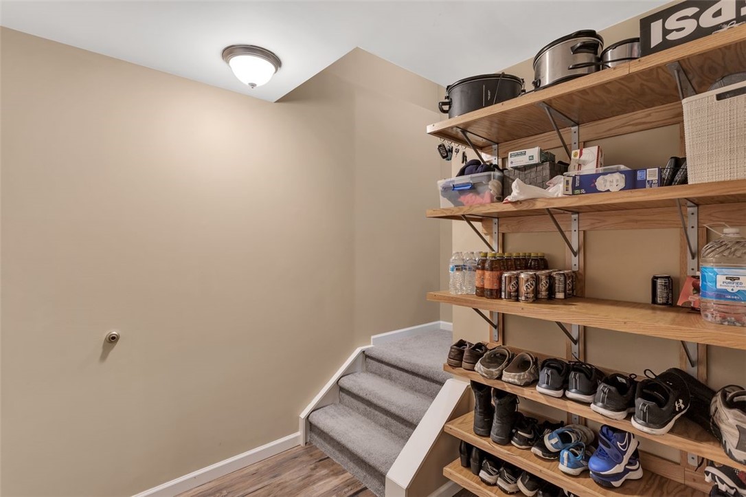 129 Rose Ave