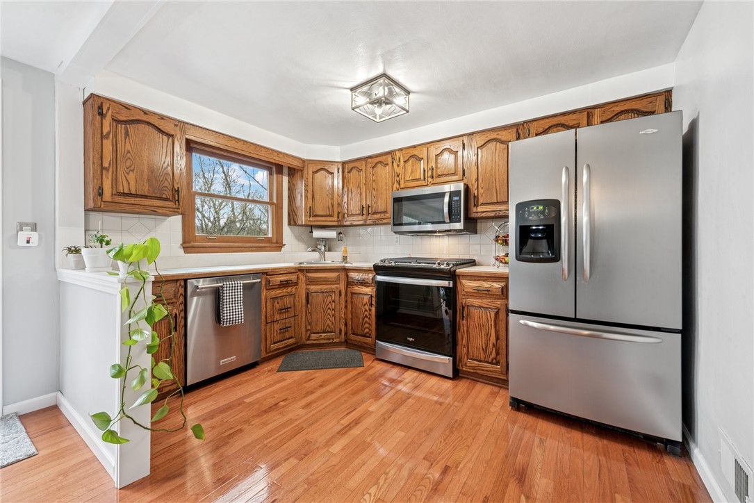 200 College Park Dr