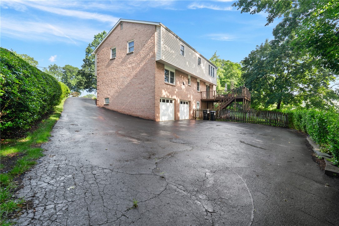 152 N. Jamestown Road