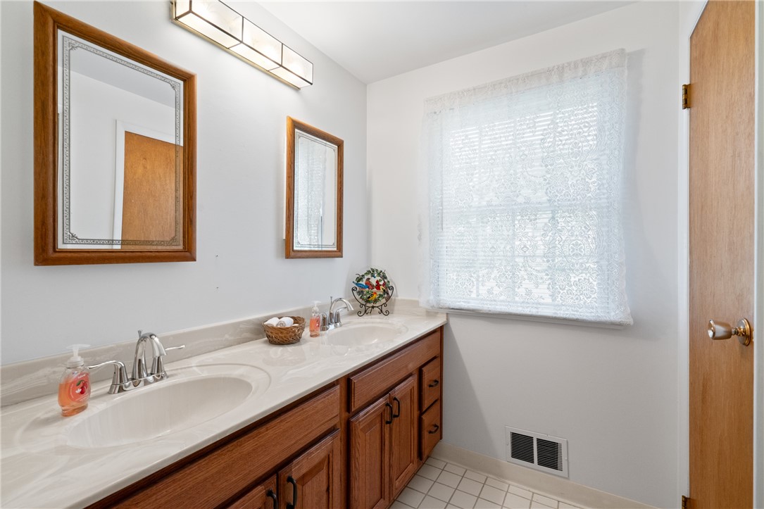 152 N. Jamestown Road