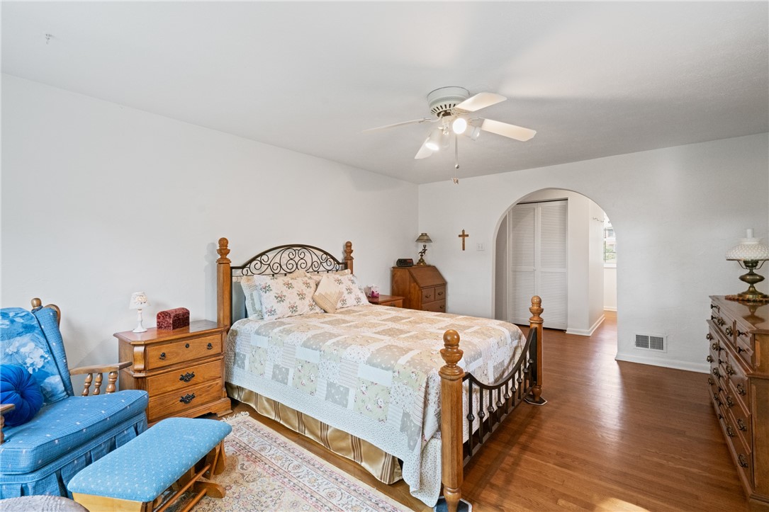 152 N. Jamestown Road