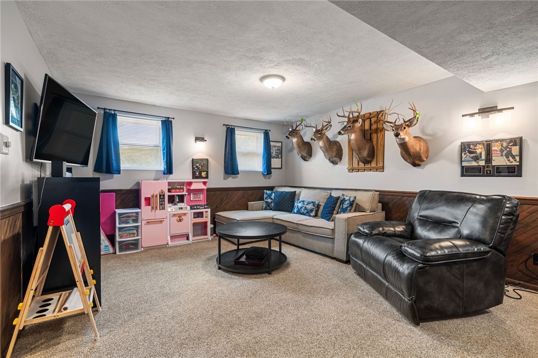 75 Fawnvue Drive