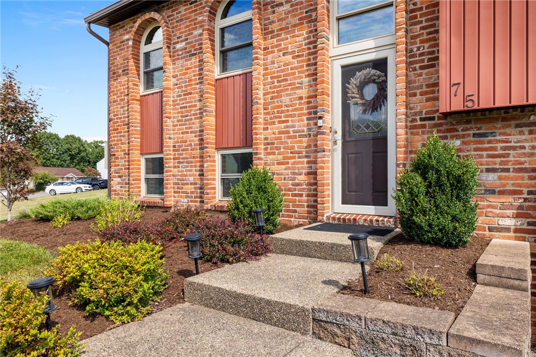 75 Fawnvue Drive