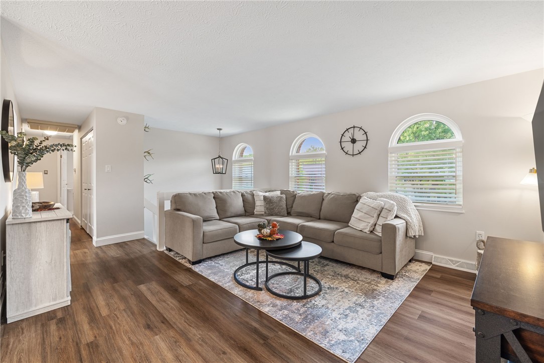 75 Fawnvue Drive