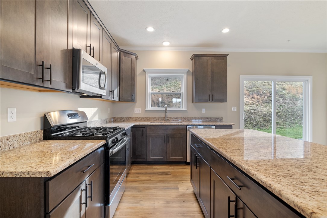 2858 Canterbury Dr