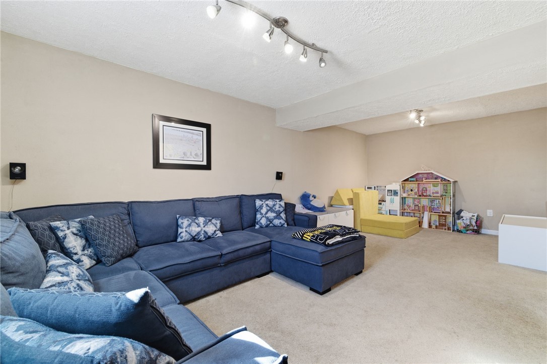 511 Cresthaven Dr