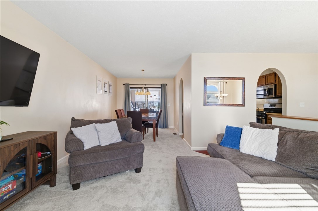511 Cresthaven Dr