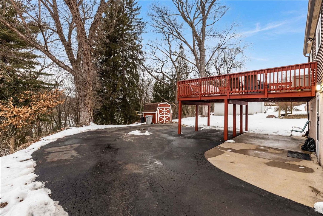 498 Seavey Rd