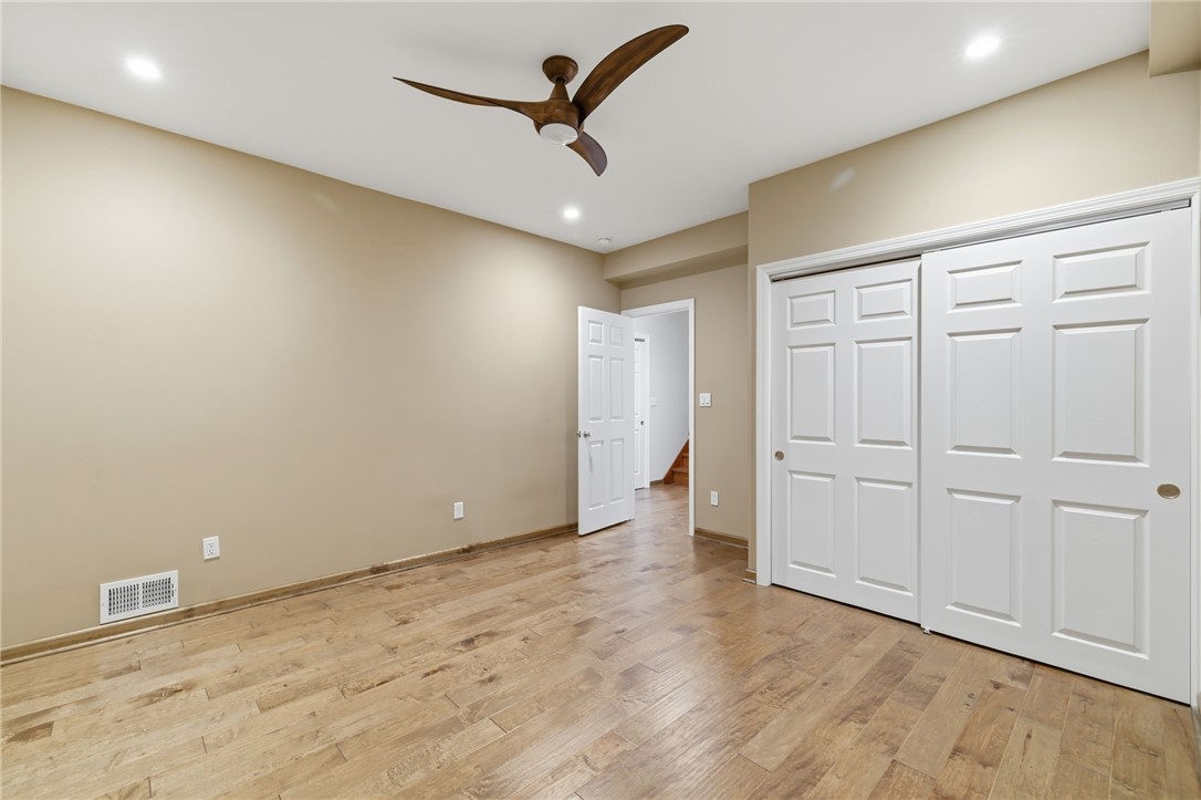 709 Clyde St
