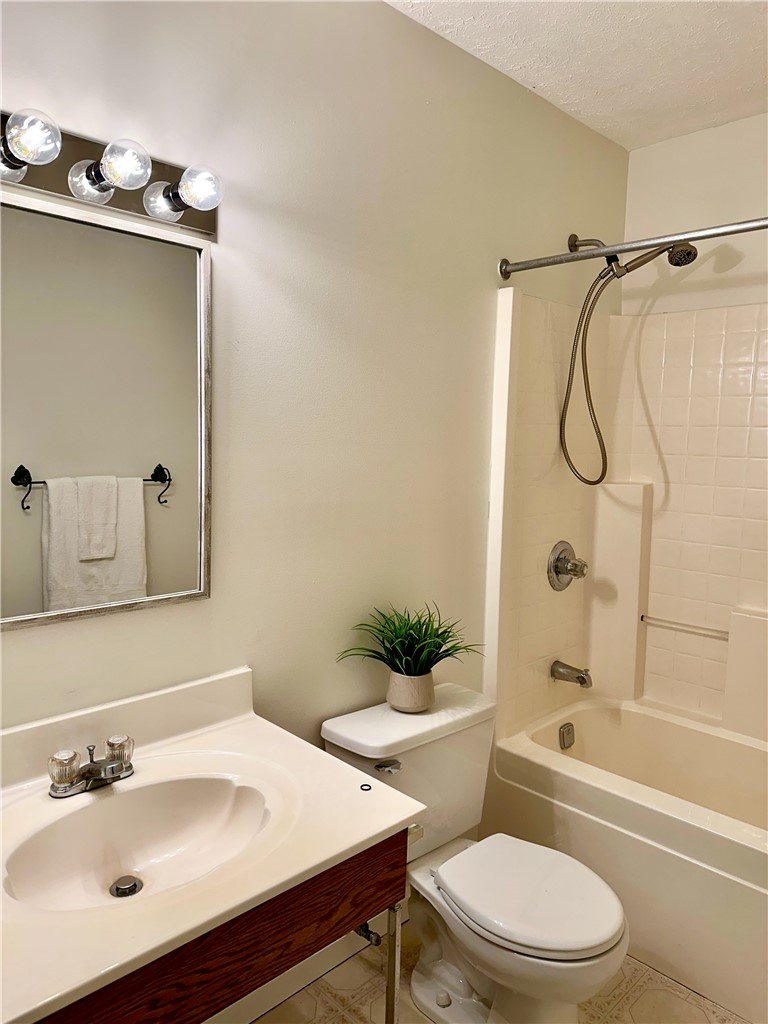 2405 Timberglen Drive