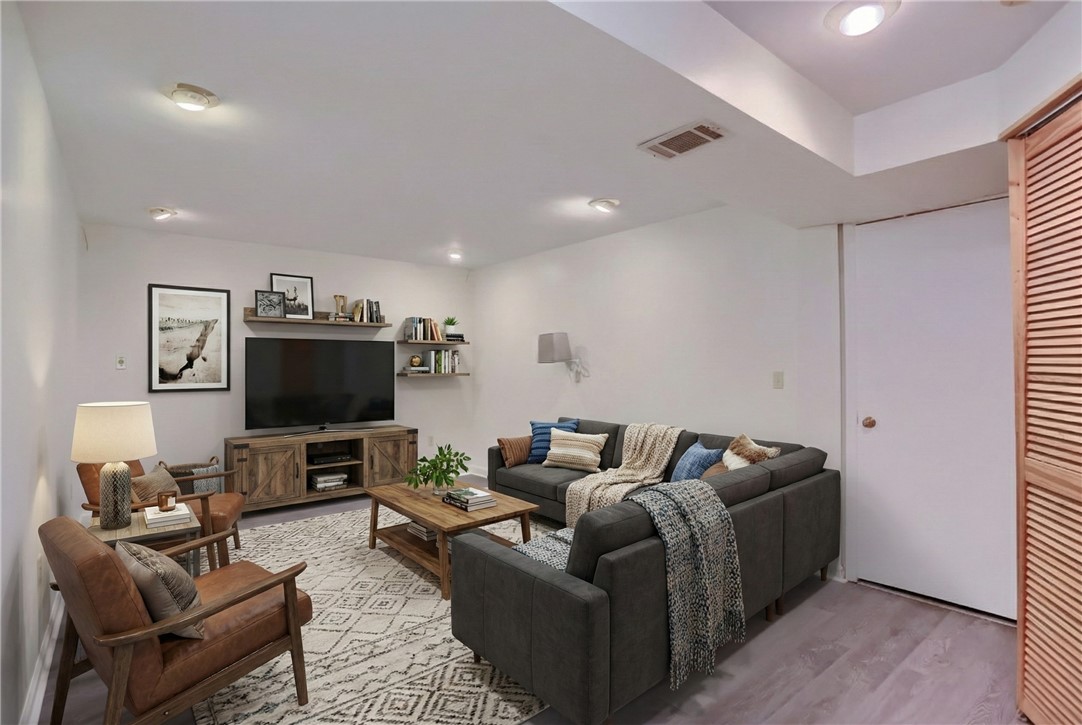 2405 Timberglen Drive