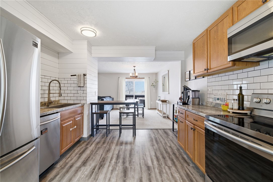 1703 Timberglen Dr