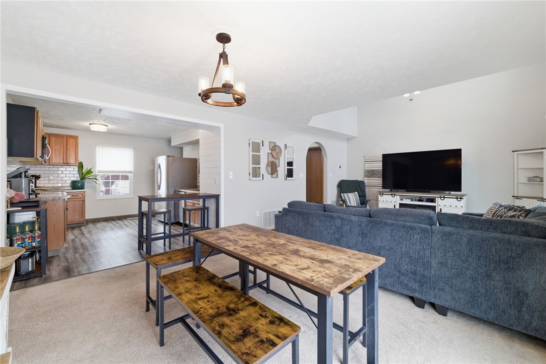 1703 Timberglen Dr
