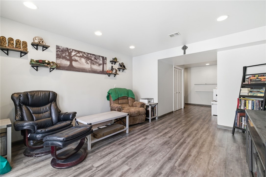 1703 Timberglen Dr