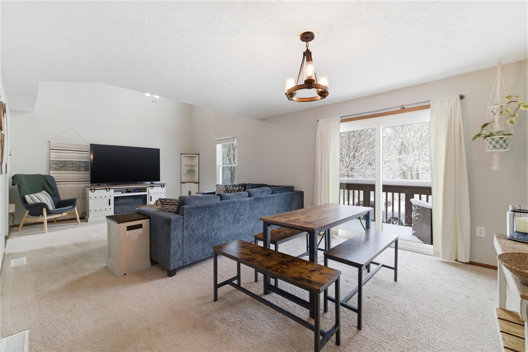 1703 Timberglen Dr
