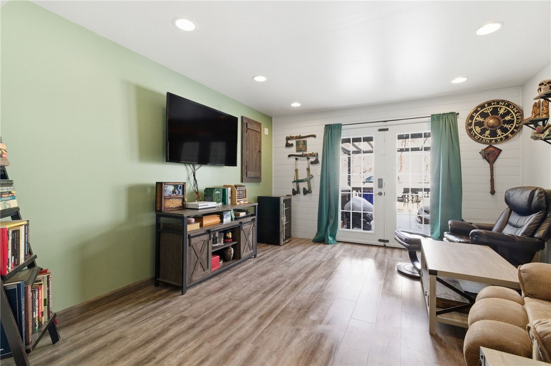 1703 Timberglen Dr