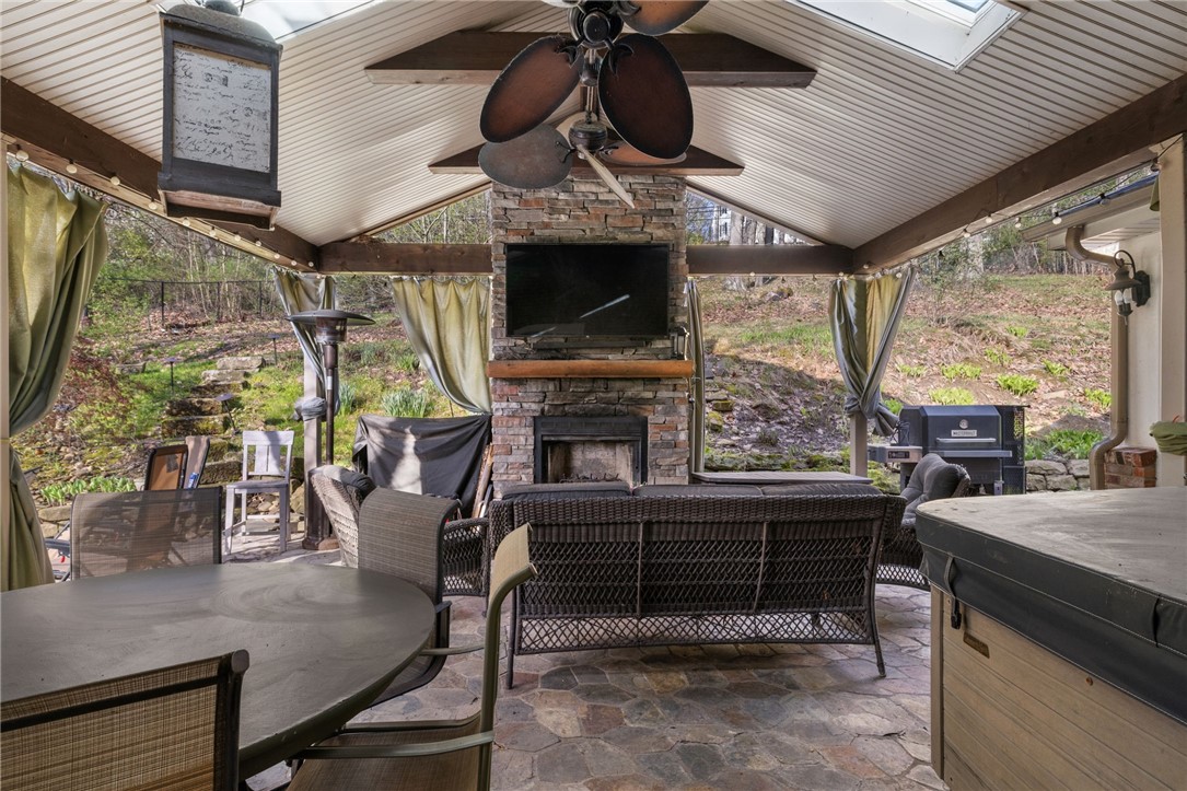 112 Eton Dr
