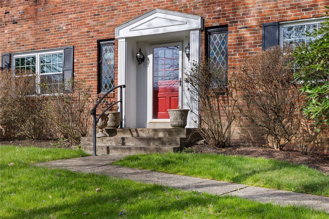 112 Eton Dr
