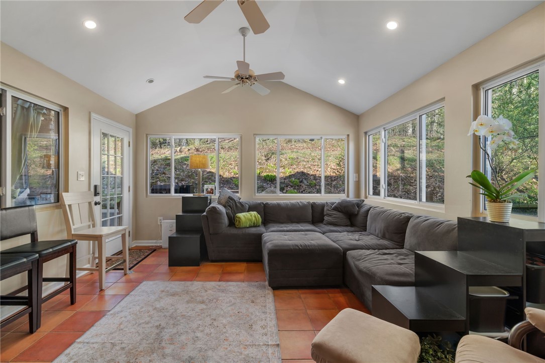 112 Eton Dr