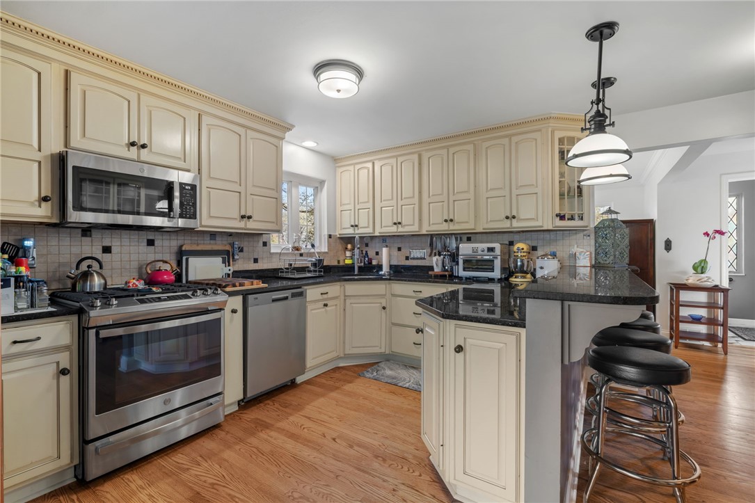 112 Eton Dr
