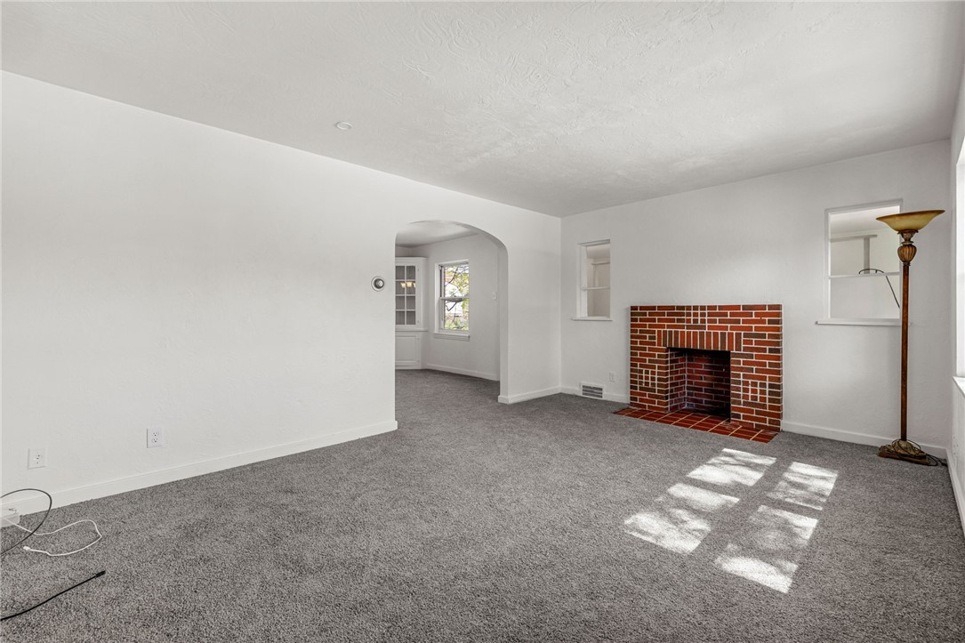 3809 Greensburg Pike
