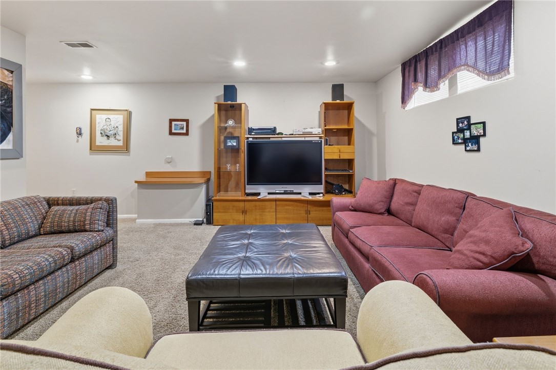 442 Shelbourne Dr