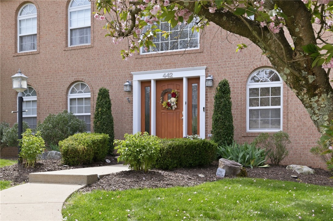 442 Shelbourne Dr