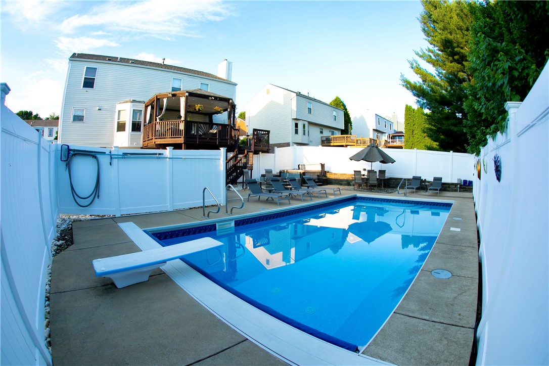 442 Shelbourne Dr