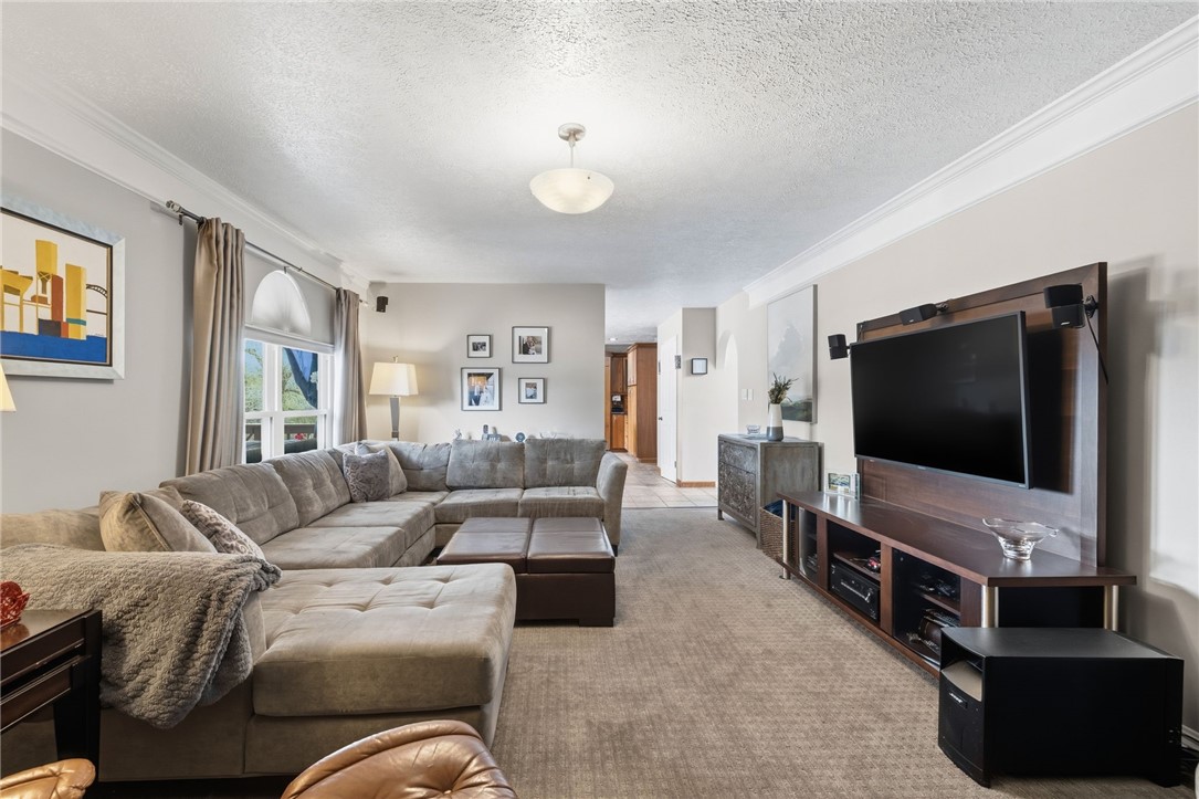 442 Shelbourne Dr