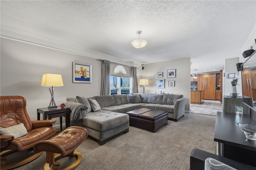 442 Shelbourne Dr