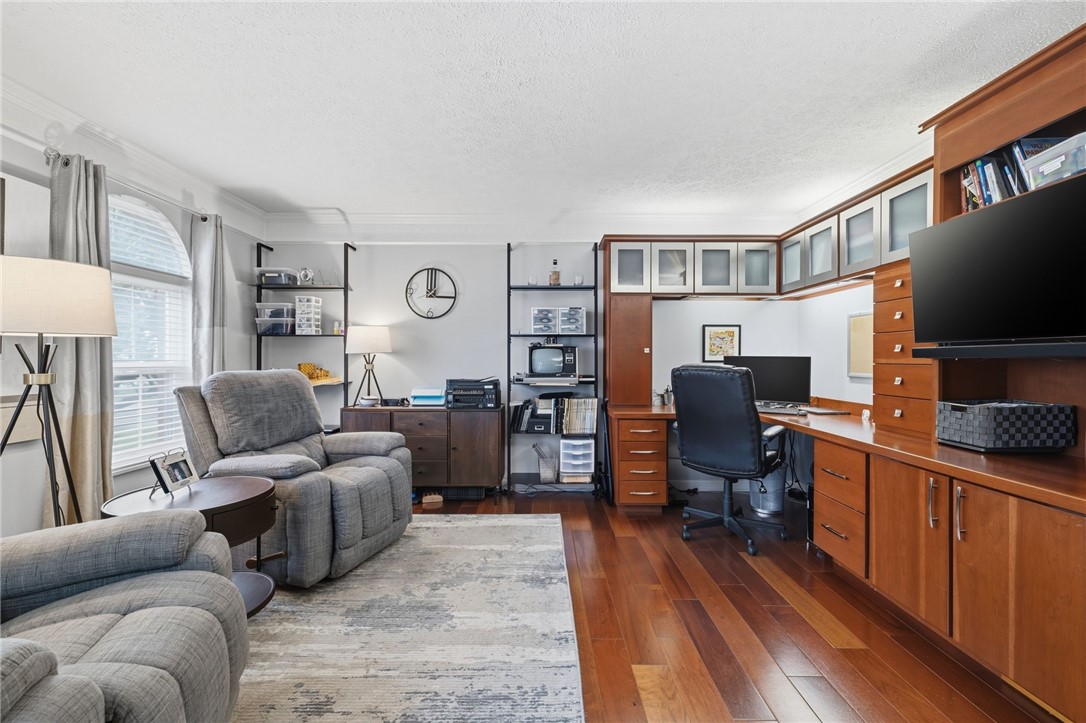 442 Shelbourne Dr