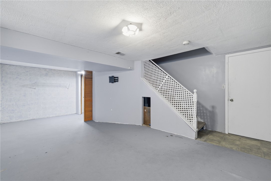 515 Cresthaven Drive