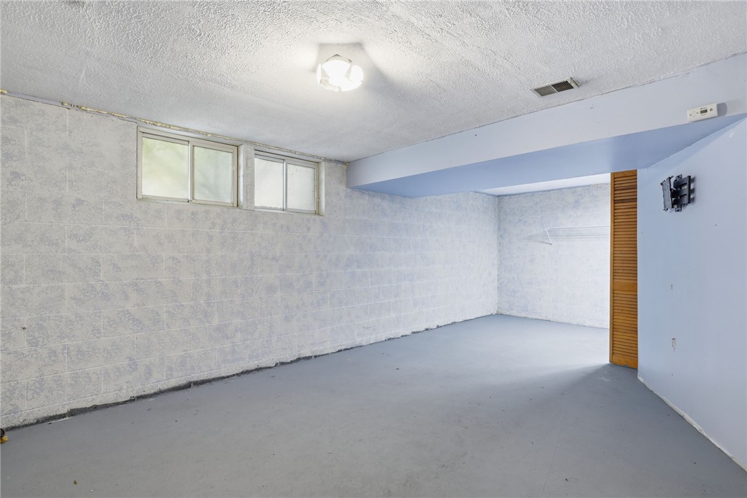 515 Cresthaven Drive