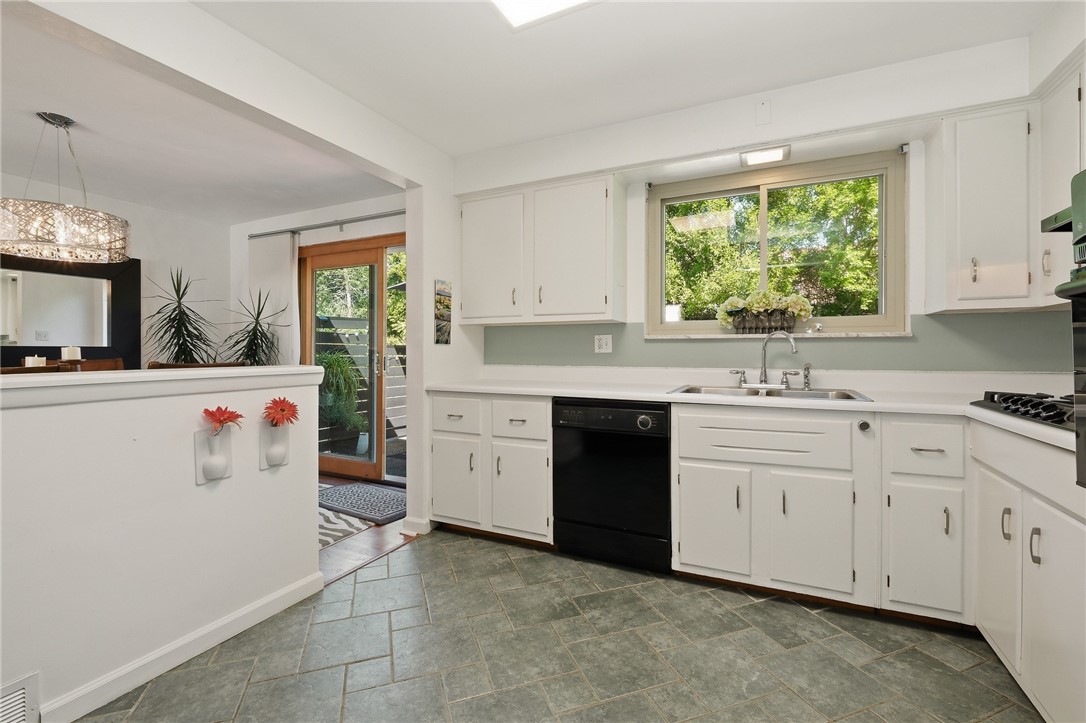 1525 Anderson Rd