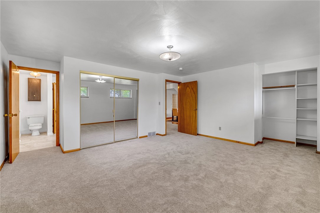 2052 Hulton Rd