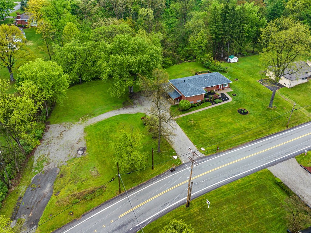 2052 Hulton Rd