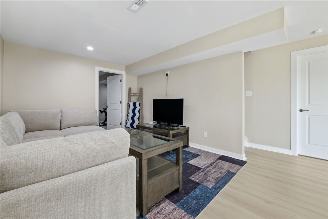 318 Ruth Ct