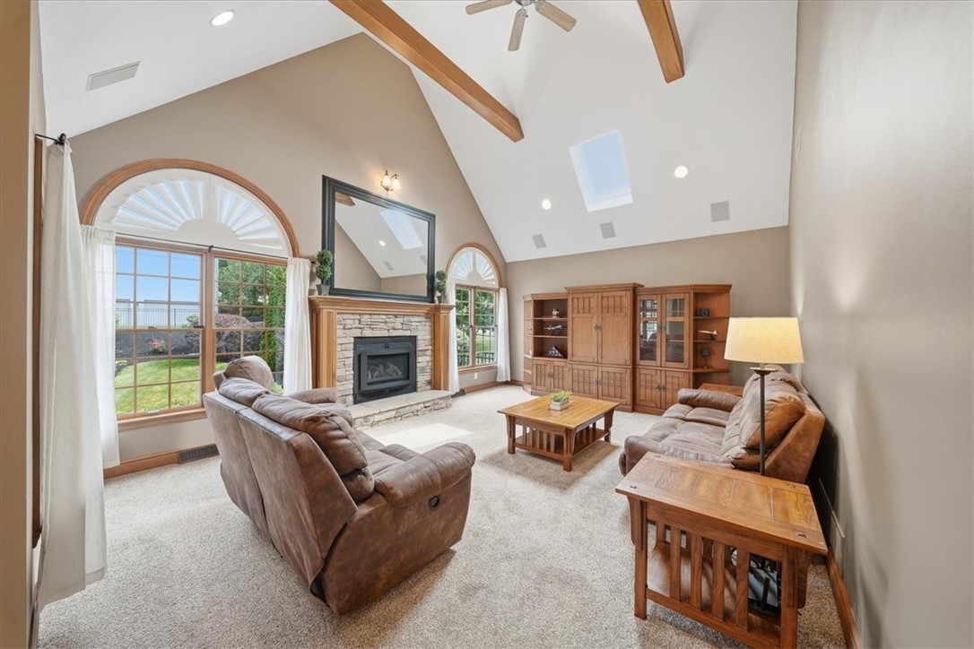 807 Cavan DRIVE