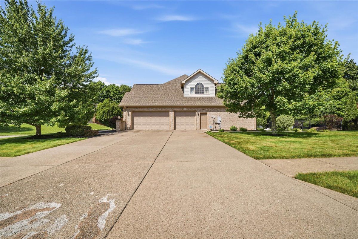 807 Cavan DRIVE