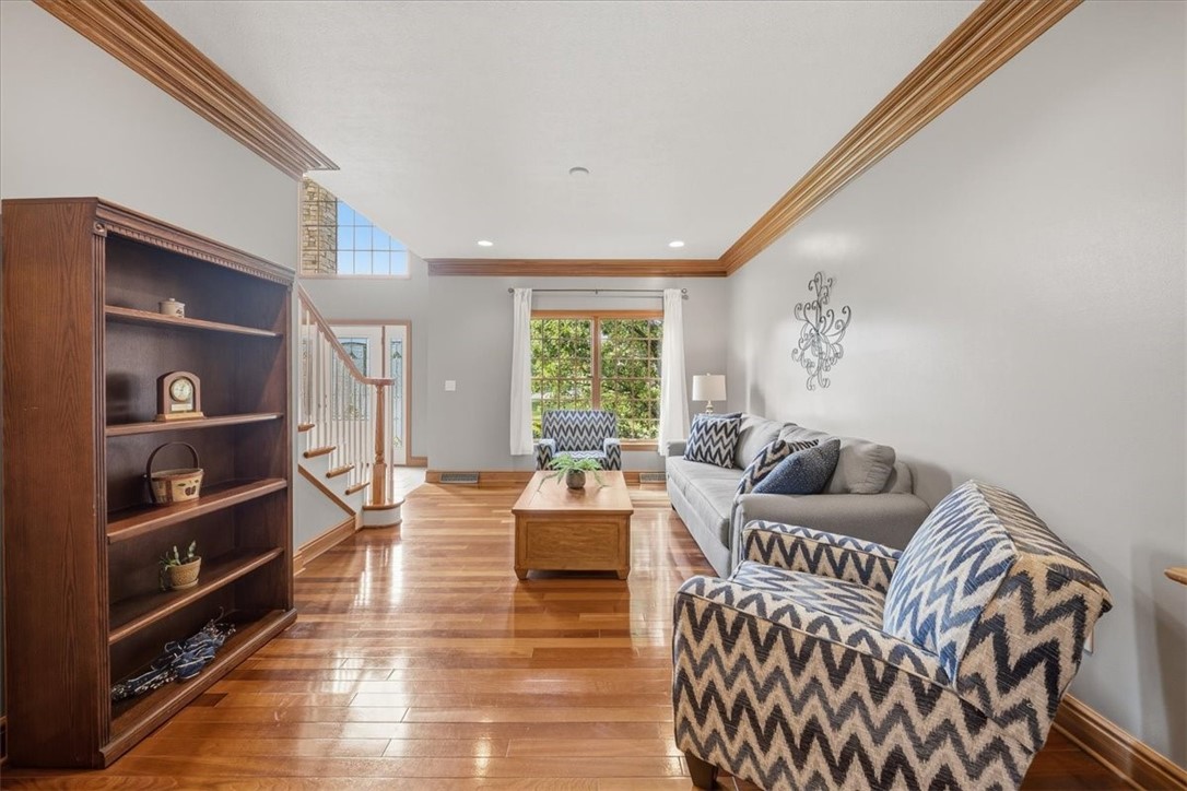807 Cavan DRIVE