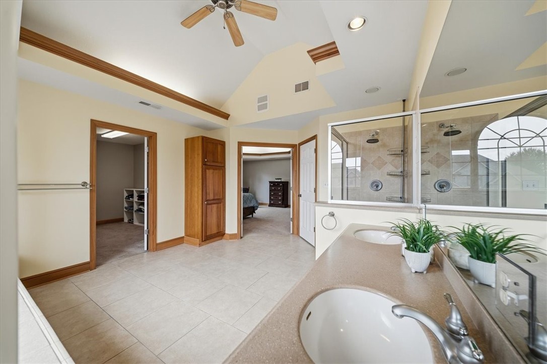 807 Cavan DRIVE