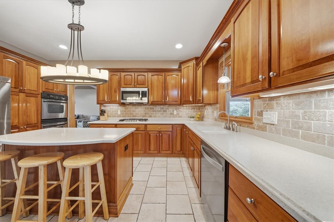 807 Cavan DRIVE
