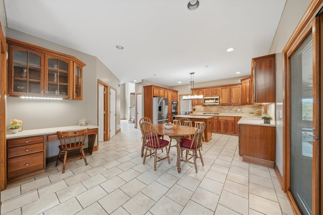 807 Cavan DRIVE