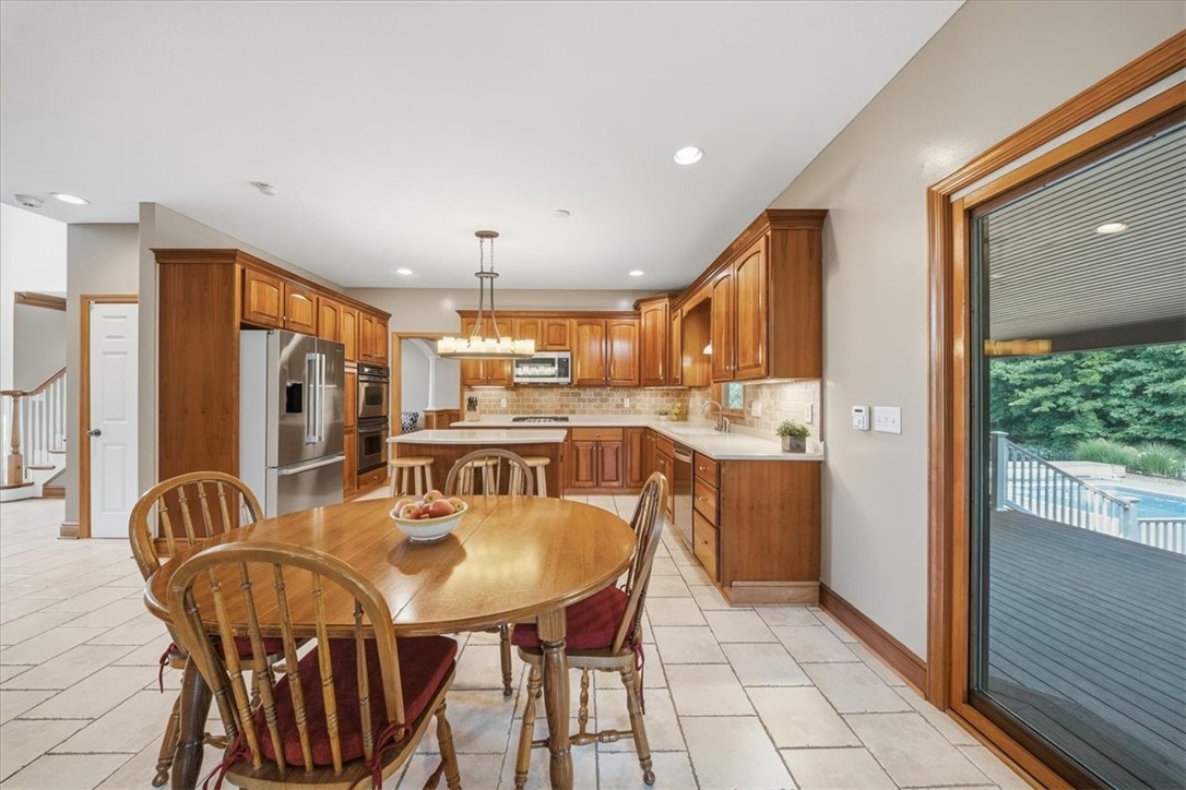 807 Cavan DRIVE
