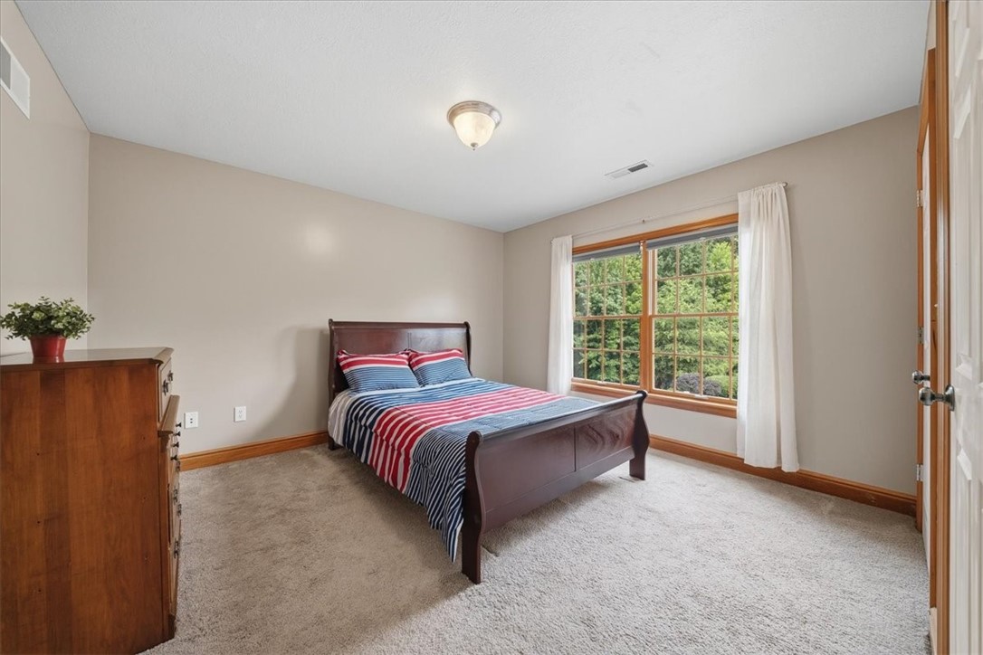 807 Cavan DRIVE