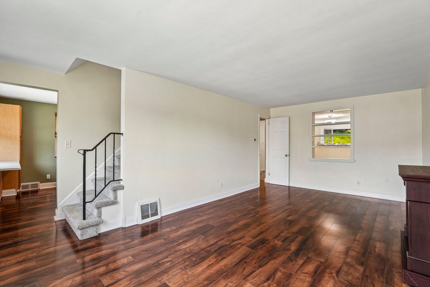 8055 Remington DRIVE