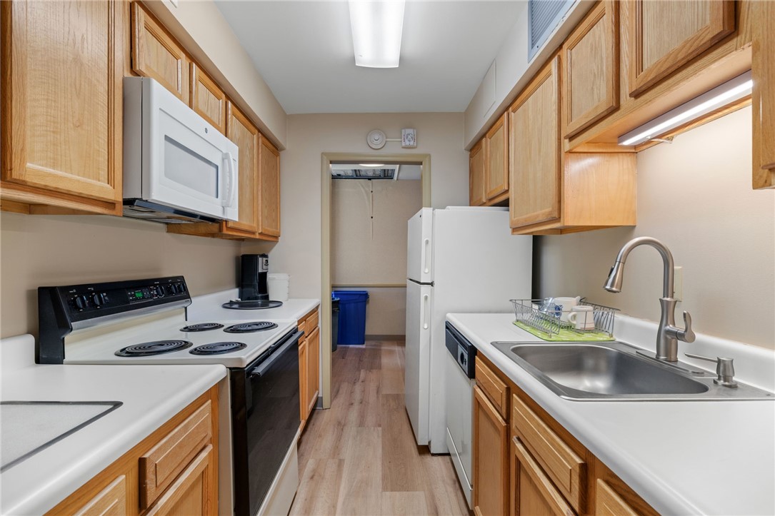 220 N Dithridge St 504