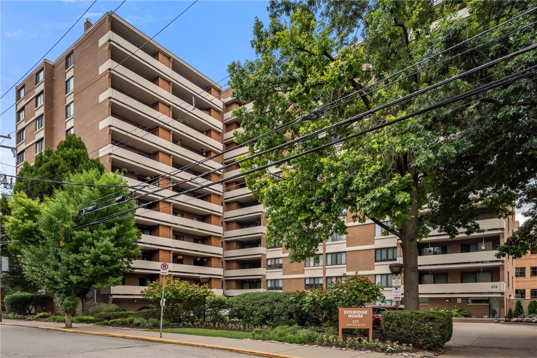 220 N Dithridge St 504